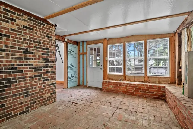 $590,000 | 119 Northeast 1050th Road, Higginsville, MO 64037