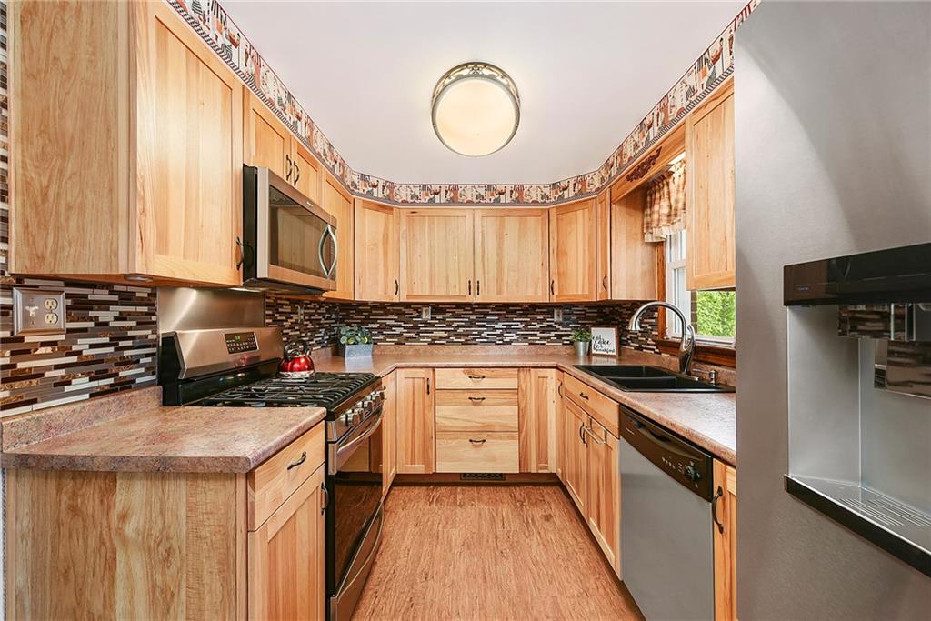 409 Engle Road Industry, PA 15052 - Photo 4 of 25