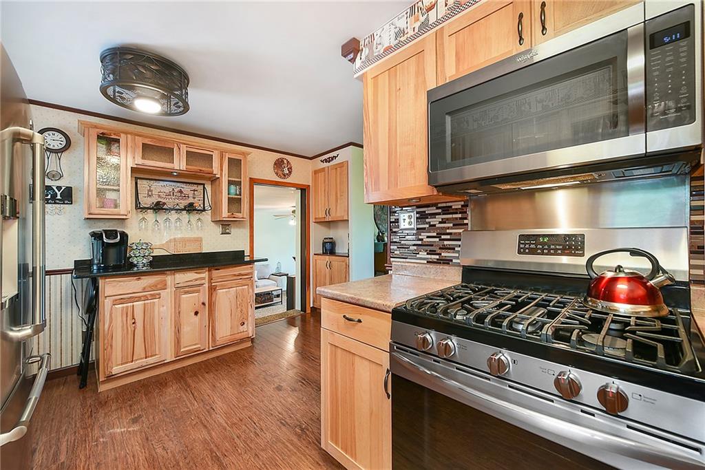 409 Engle Road Industry, PA 15052 - Photo 6 of 25