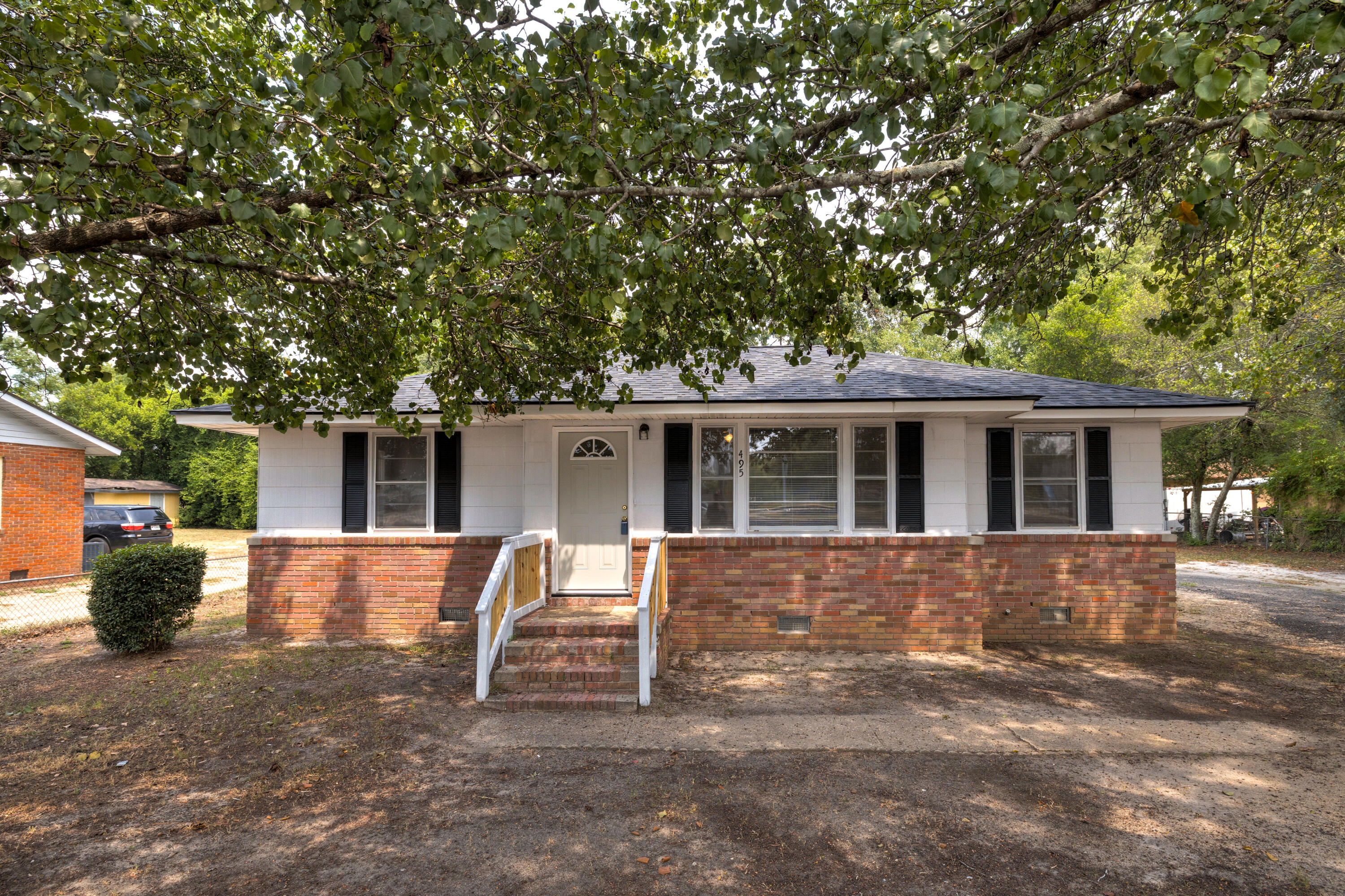 495 Pinewood Road Sumter, SC 29154 - Photo 2 of 31 01