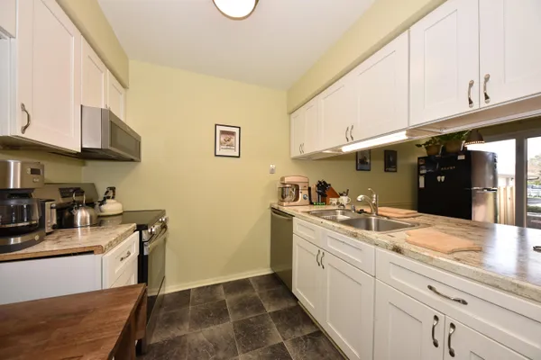 $148,000 | 8709 North 72nd Street, Milwaukee, WI 53223