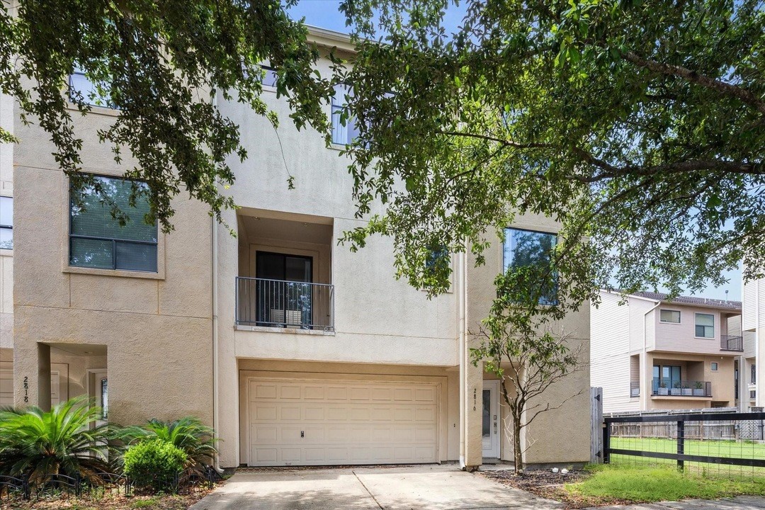 2816 Rusk Street Houston, TX 77003 - Photo 1 of 21