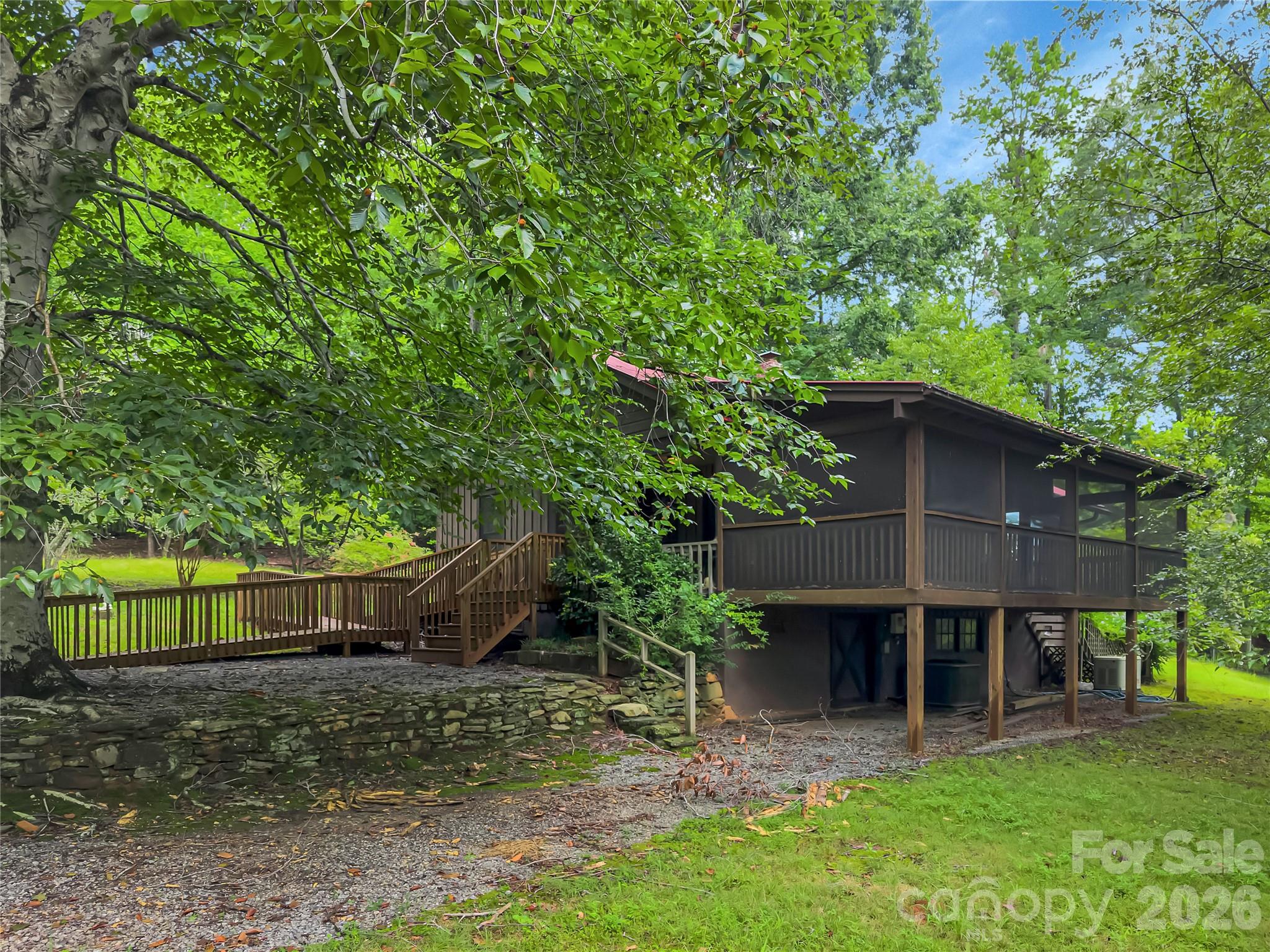 989 Fox Mountain Road Columbus, NC 28722 - Photo 8 of 46 Gallery Image 8