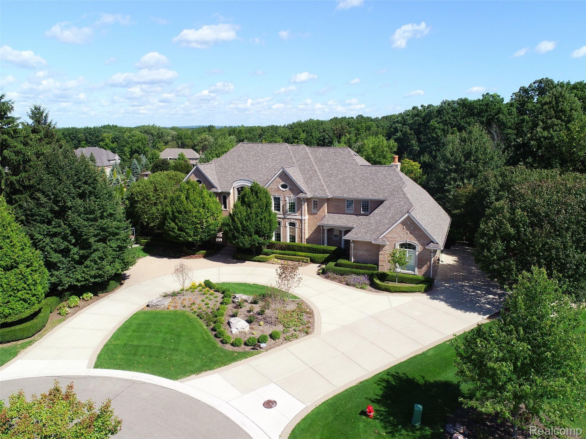 2690 Ledgewood Court Rochester, MI 48306 - Photo 1 of 65 Resized for MLS 2690 Ledgewood Court(4).jpg