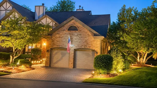 $650,000 | 14500 Golf Road, Orland Park, IL 60462