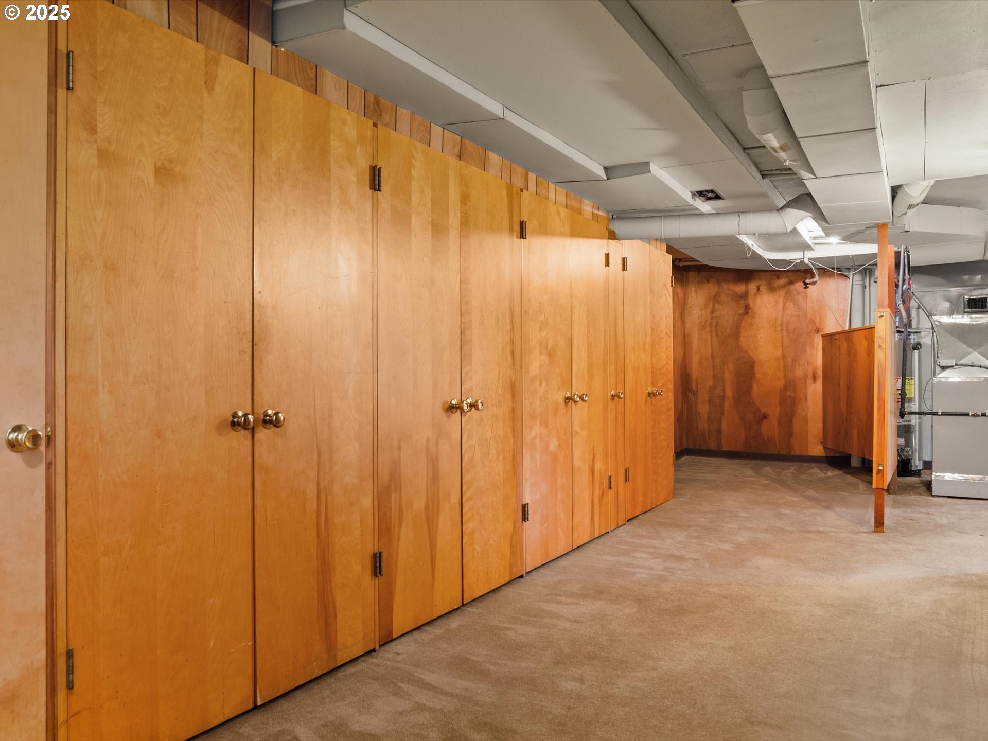 2917 Southwest Fairview Boulevard Portland, OR 97205 - Photo 18 of 25 a view of an empty room