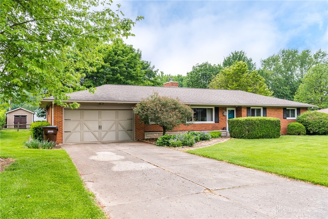955 Whitestone Road Xenia, OH 45385 - Photo 3 of 60 Gallery Image 3