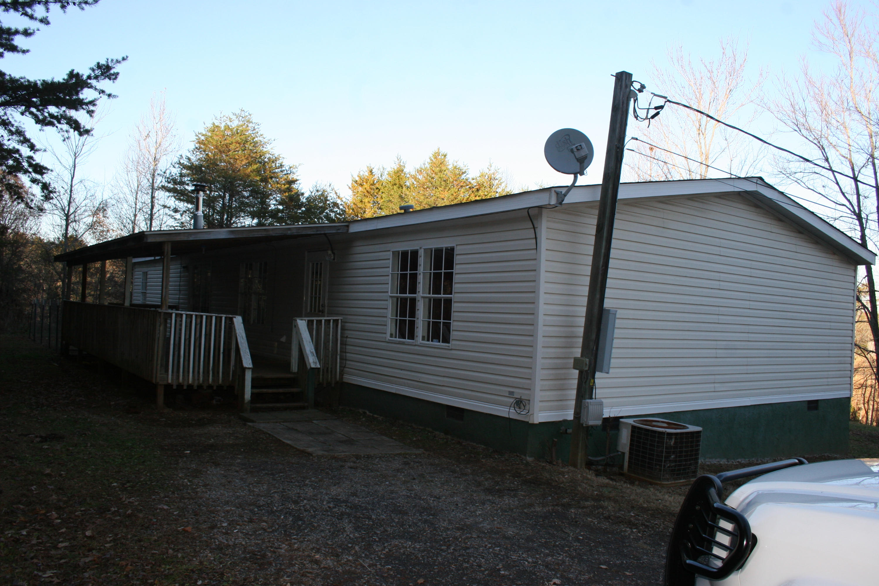 127 Dye Road Madisonville, TN 37354 - Photo 3 of 9 IMG_1653