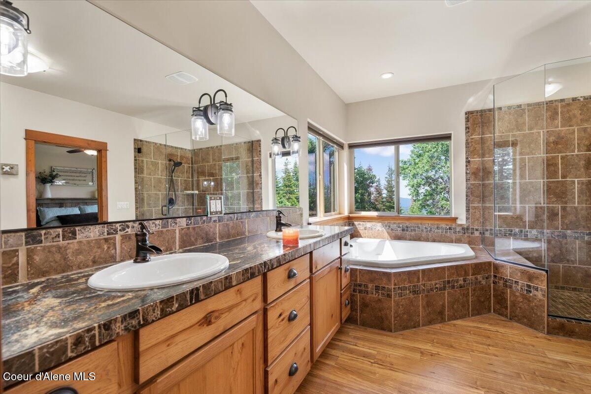 17378 North Freddi Road Rathdrum, ID 83858 - Photo 39 of 83 39-Primary Bathroom