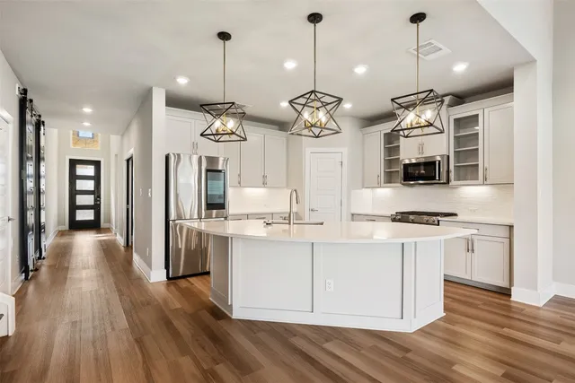 $3,200 | 2104 Prairie Oaks Drive, Georgetown, TX 78628