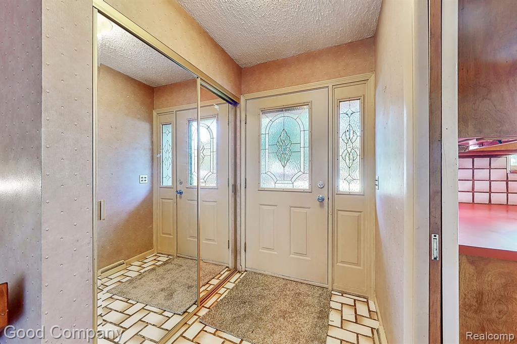 446 Rochdale Drive South Rochester Hills, MI 48309 - Photo 7 of 50
