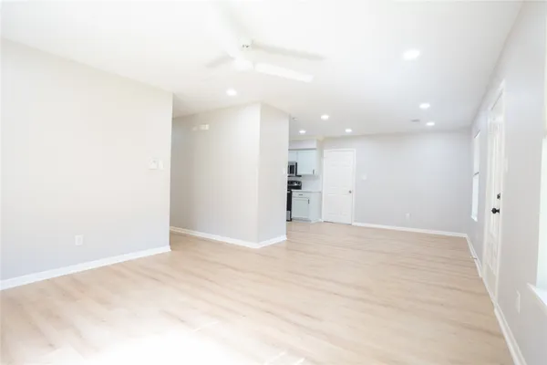 $1,800 | 1007 Sycamore Street, Brenham, TX 77833