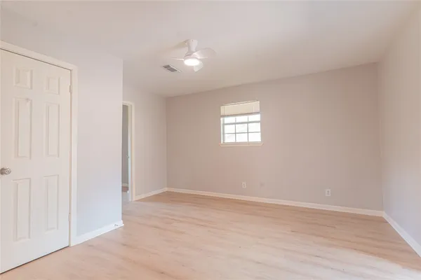 $1,800 | 1007 Sycamore Street, Brenham, TX 77833