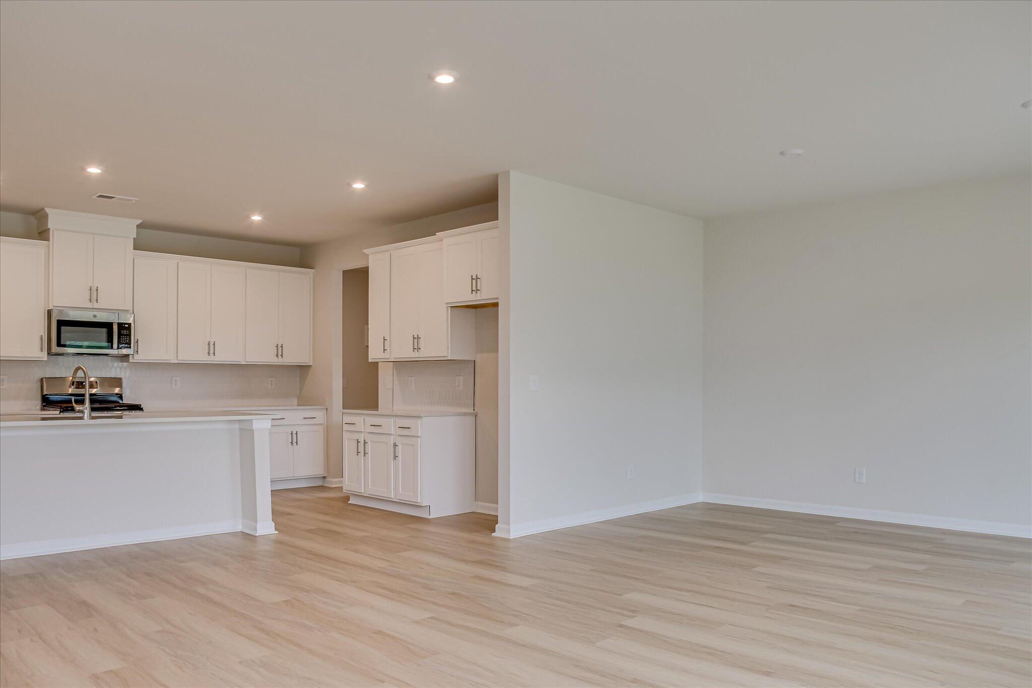 3016 Dale Street Grovetown, GA 30813 - Photo 8 of 70 Family / Dining / Kitchen