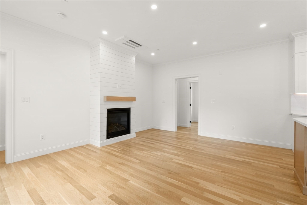 27 Shepard Street, Unit 3 Boston, MA 02135 - Photo 10 of 33