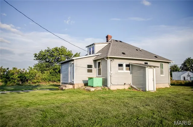 $200,000 | 15 Bess Hollow Road, Kampsville, IL 62053