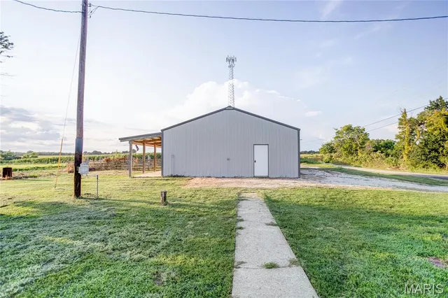 $200,000 | 15 Bess Hollow Road, Kampsville, IL 62053