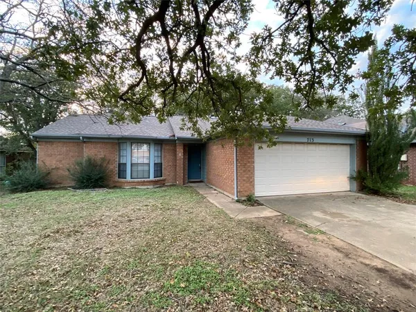 $275,000 | 713 Mack Drive, Denton, TX 76209