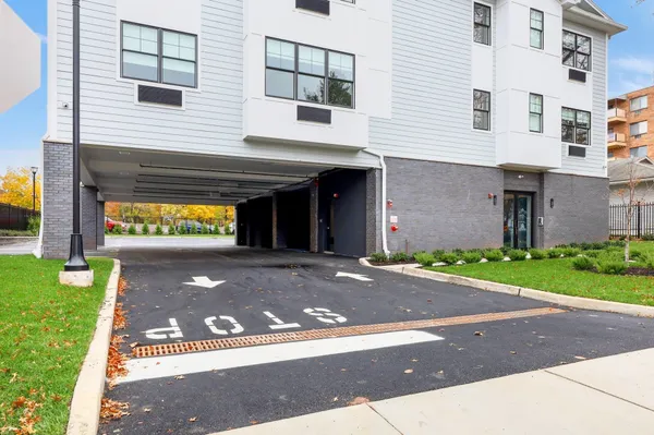 $2,650 | 74 Clarendon Place, Unit 203, Hackensack, NJ 07601