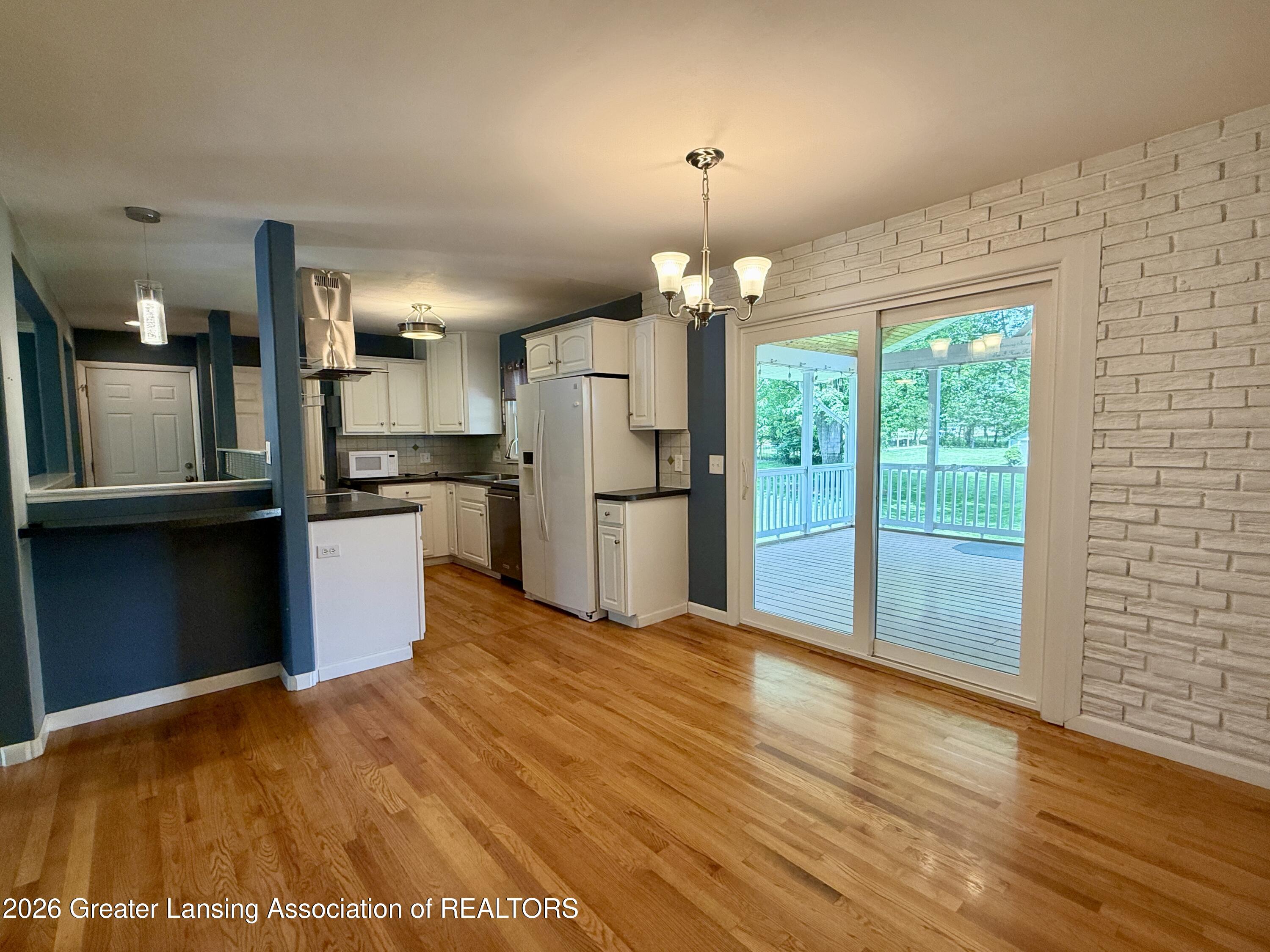 15479 Airport Road Lansing, MI 48906 - Photo 8 of 30 IMG_0338