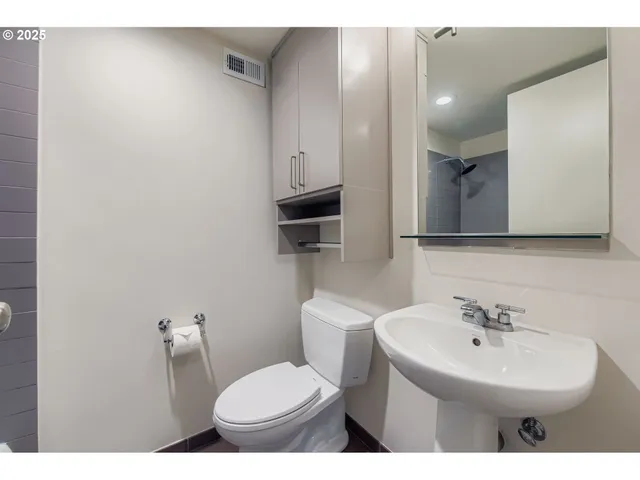 a view of walk in closet