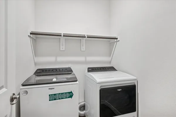 a close up view of washer and dryer
