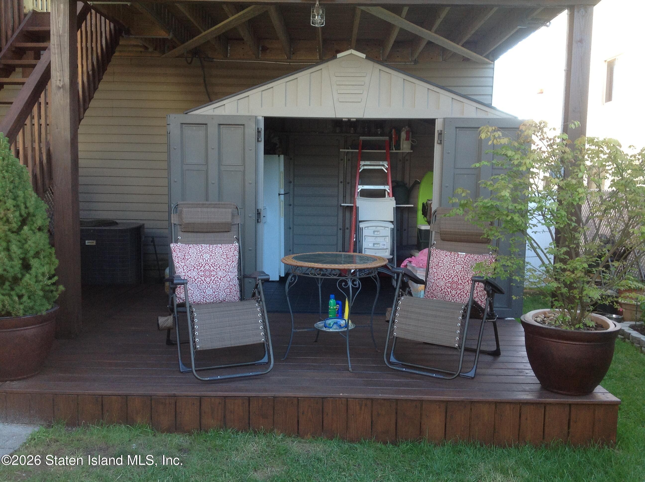 631 Travis Avenue Staten Island, NY 10314 - Photo 74 of 75 IMG_0331