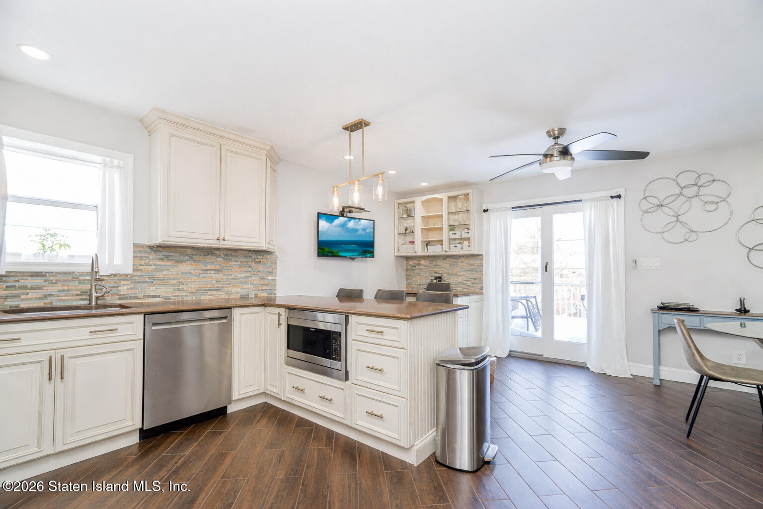 631 Travis Avenue Staten Island, NY 10314 - Photo 10 of 75 Photo Jan 28 2026, 12 17 40 PM