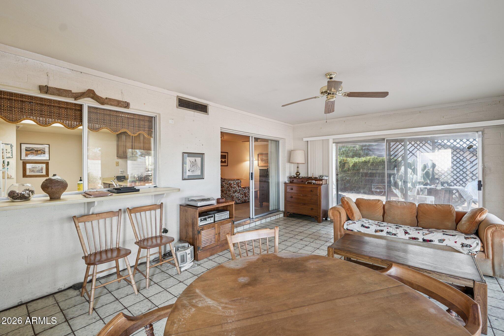 14232 North 11th Street Phoenix, AZ 85022 - Photo 11 of 24 15-web-or-mls-14232-north-11th-st