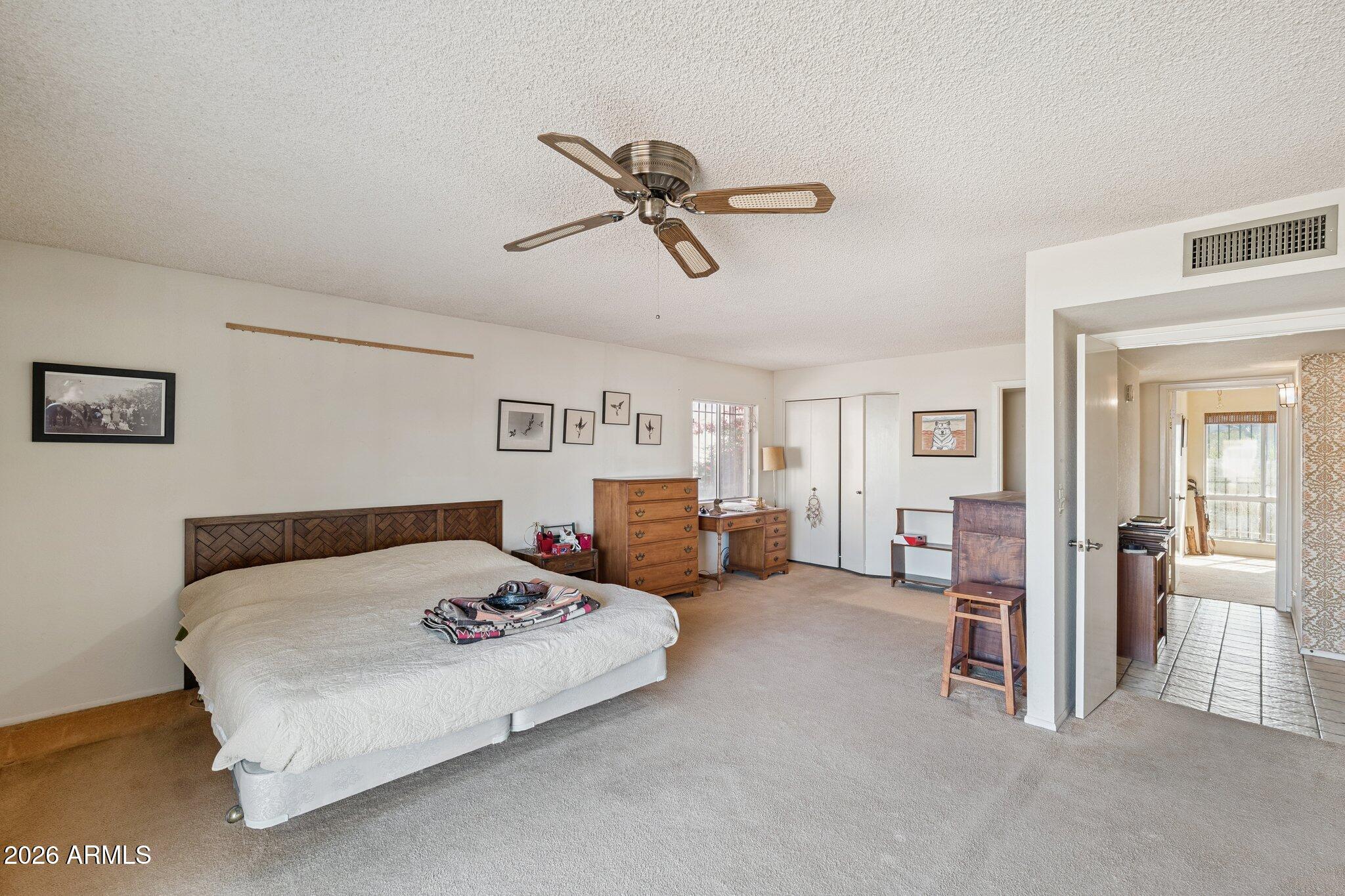 14232 North 11th Street Phoenix, AZ 85022 - Photo 15 of 24 20-web-or-mls-14232-north-11th-st