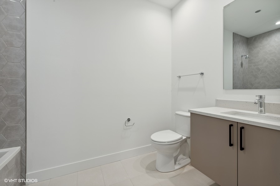 323 South Racine Avenue, Unit 6A Chicago, IL 60607 - Photo 21 of 28