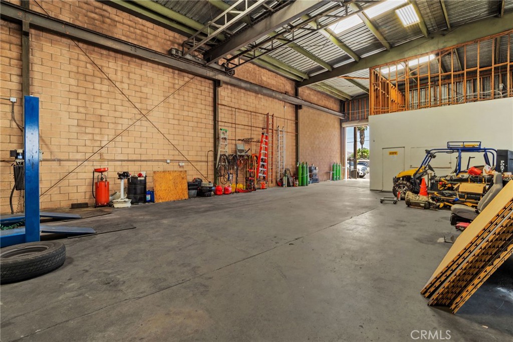 484 East Redlands Boulevard San Bernardino, CA 92408 - Photo 21 of 27 a view of a garage with cars
