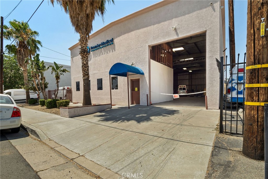 484 East Redlands Boulevard San Bernardino, CA 92408 - Photo 23 of 27 a view of a street with cars