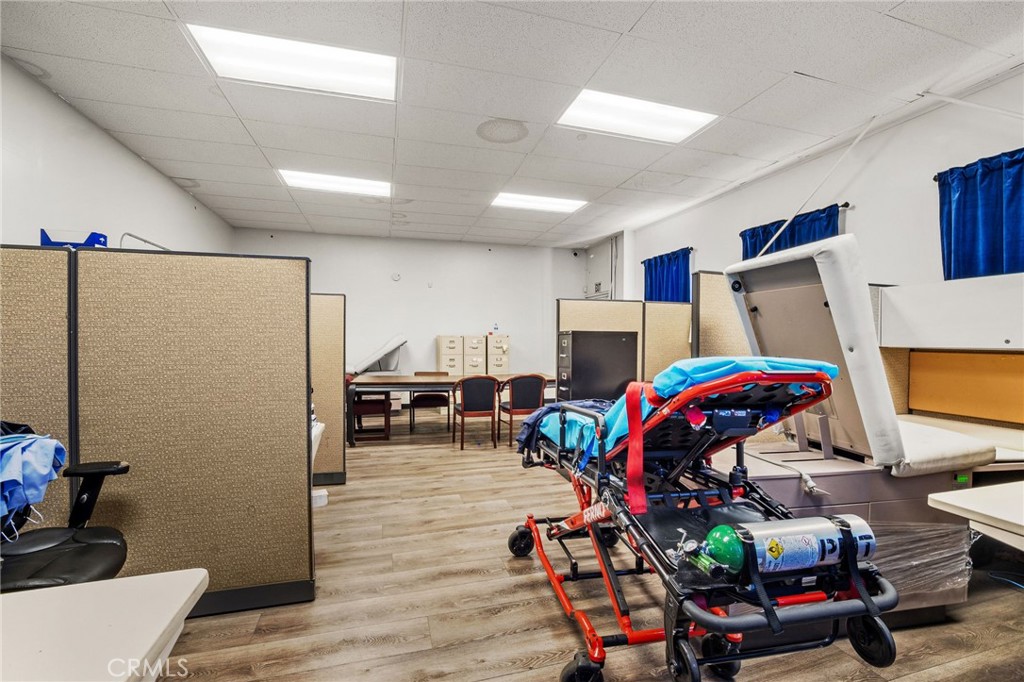 484 East Redlands Boulevard San Bernardino, CA 92408 - Photo 9 of 27 a living room with furniture and natural light