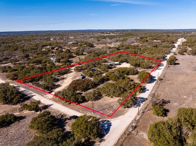 $390,000 | 138 Spanish Oak Trail, Harper, TX 78631