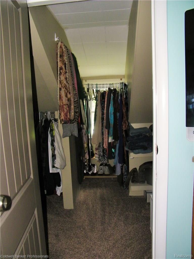 8570 Burt Road Capac, MI 48014 - Photo 23 of 36 100_3686.jpg
