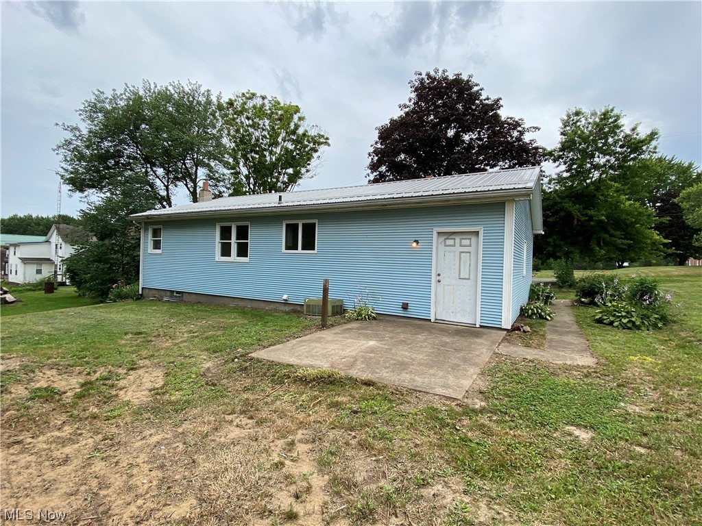 8132 Andora Road Northeast East Rochester, OH 44625 - Photo 2 of 14 Gallery Image 2