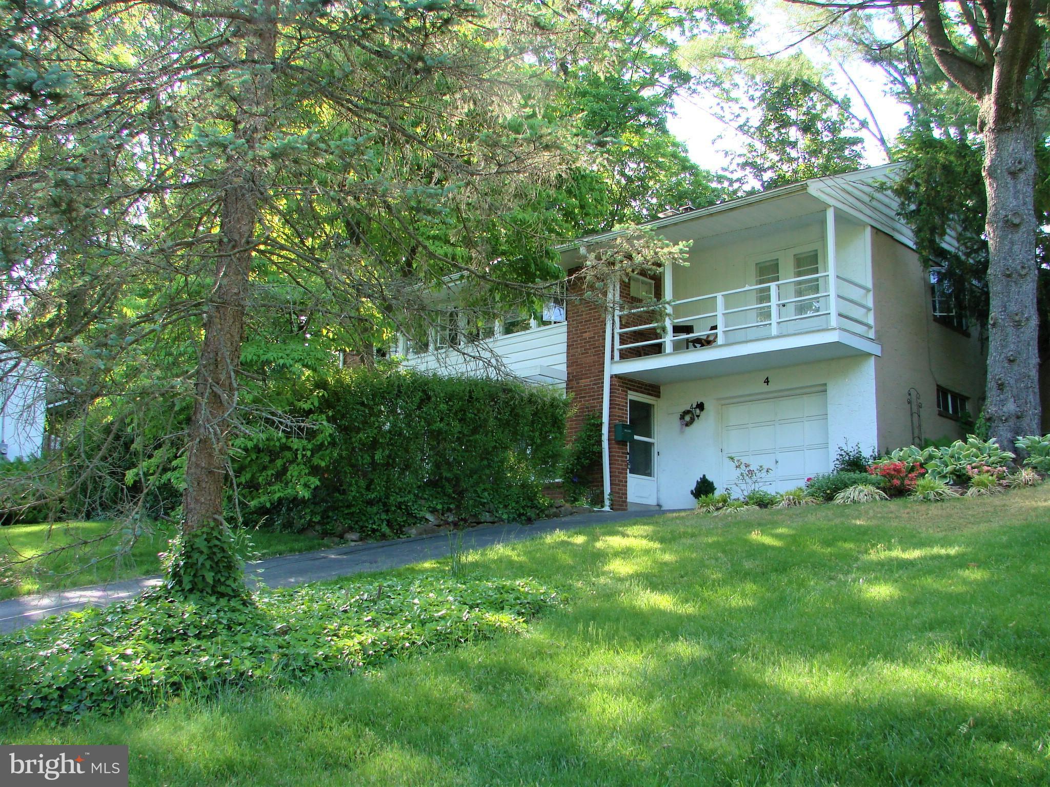 4 Brookside Circle Wayne, PA 19087 - Photo 1 of 25 Welcome Home