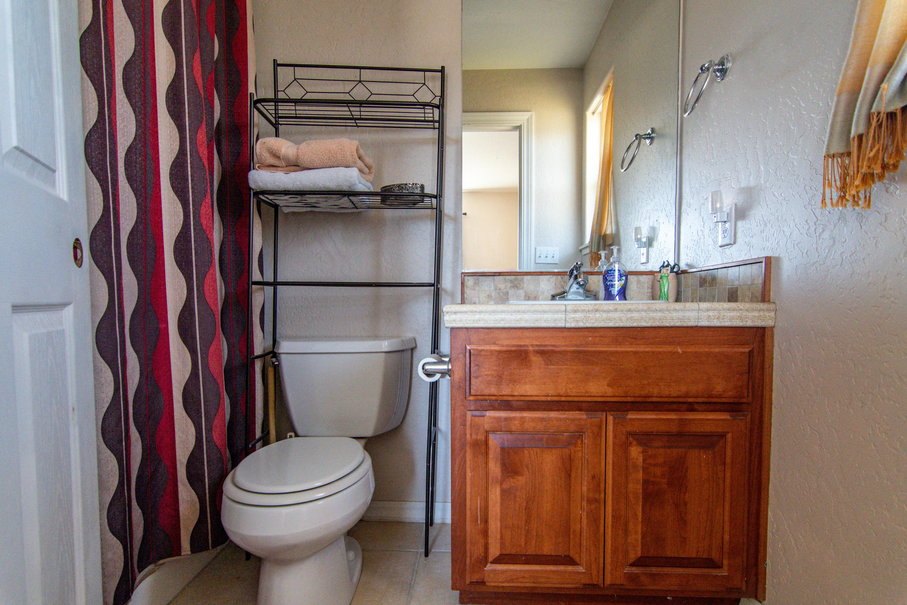1668 Leonard Road Grants Pass, OR 97527 - Photo 26 of 34 Master Bath