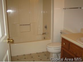 2716 Cheshire Road Springfield, IL 62703 - Photo 5 of 8