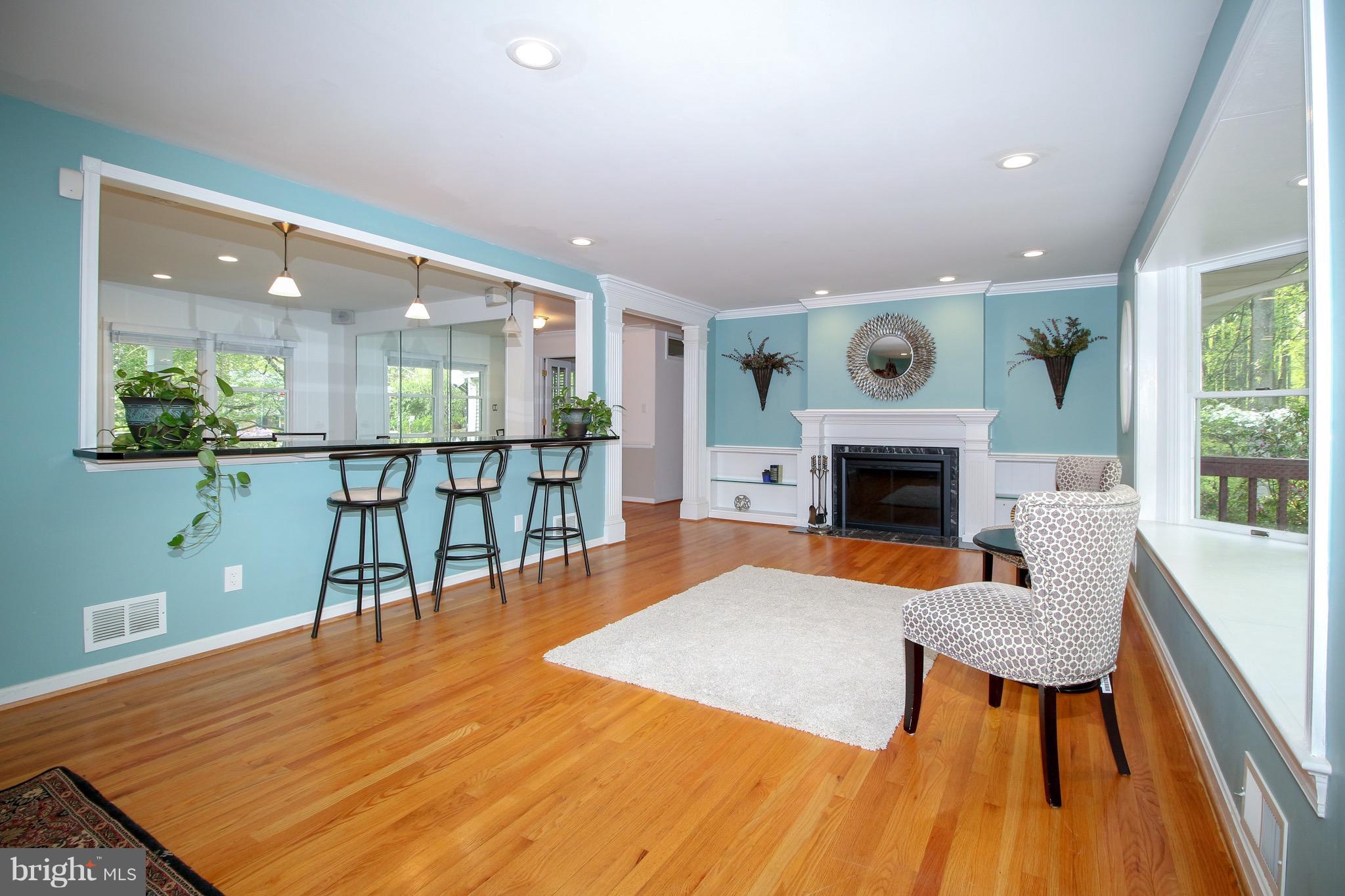 2038 Carrhill Road Vienna, VA 22181 - Photo 29 of 29 Open floor plan from DR to LR to kitchen bar!