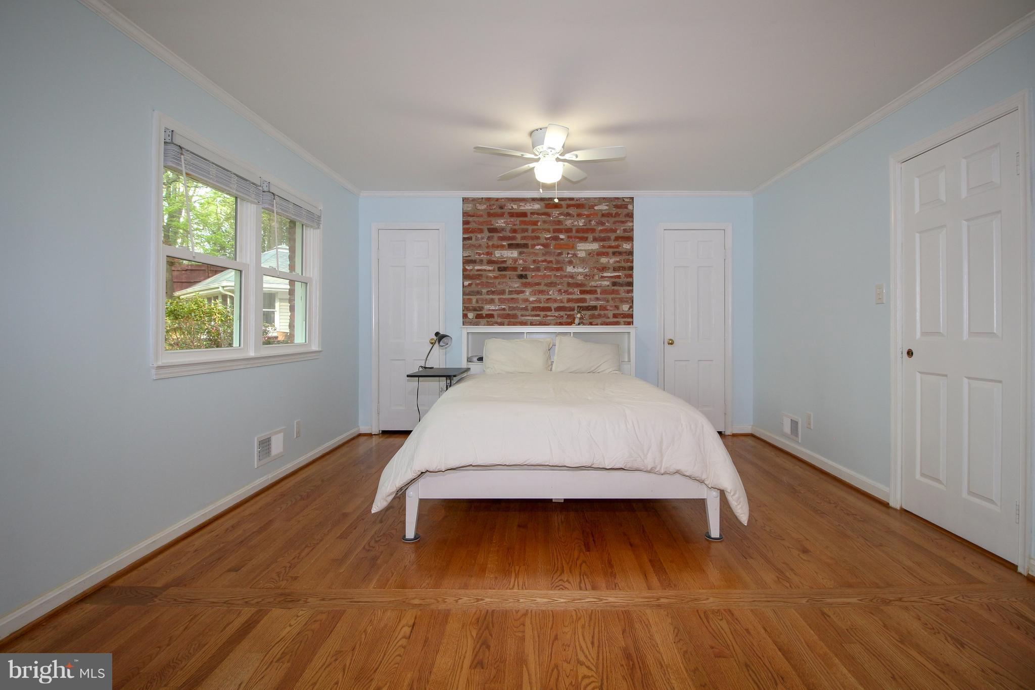 2038 Carrhill Road Vienna, VA 22181 - Photo 18 of 29 Combined 2 small BRs into 1; can be reversed!