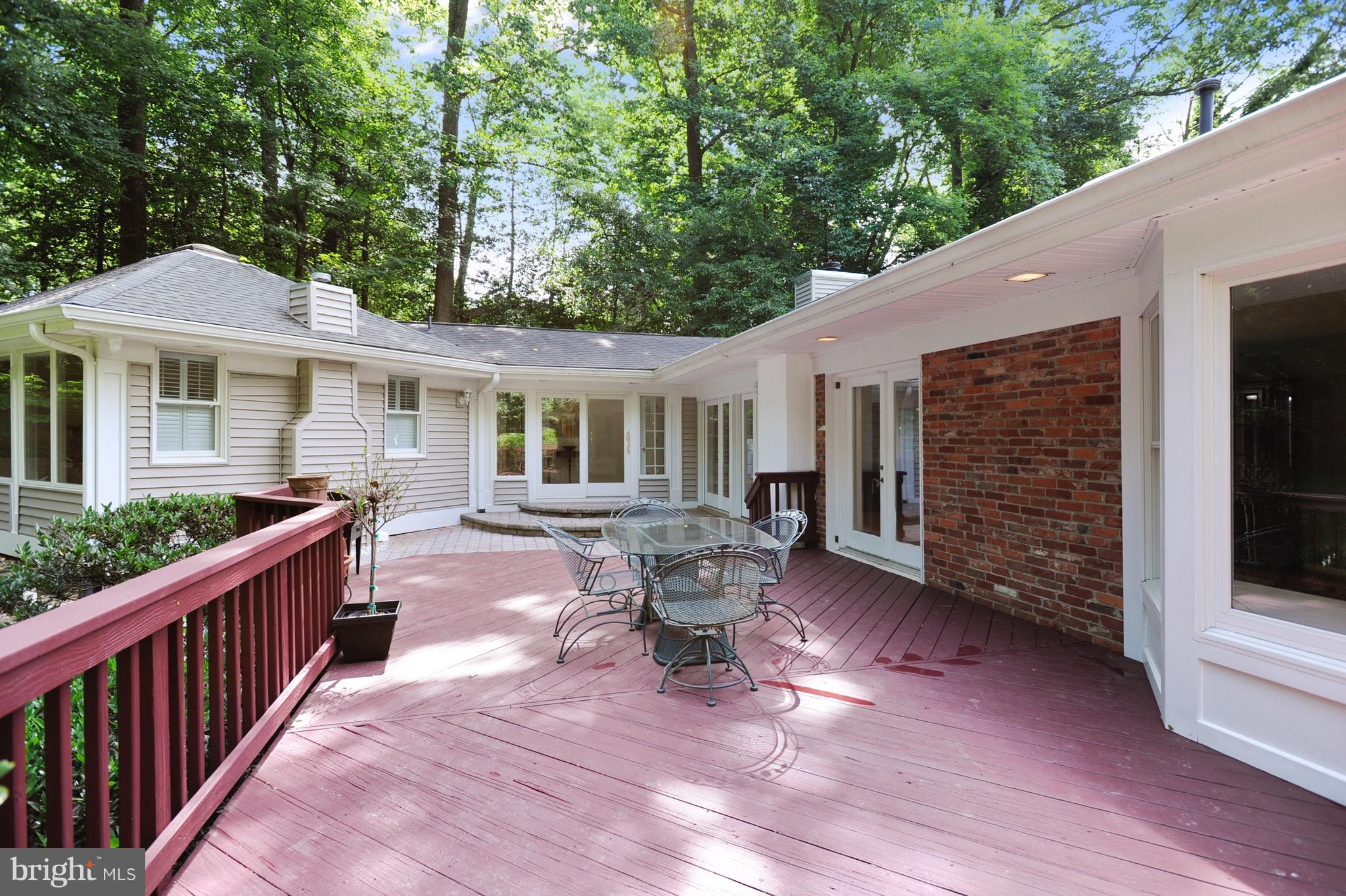 2038 Carrhill Road Vienna, VA 22181 - Photo 26 of 29 Exterior (Rear)