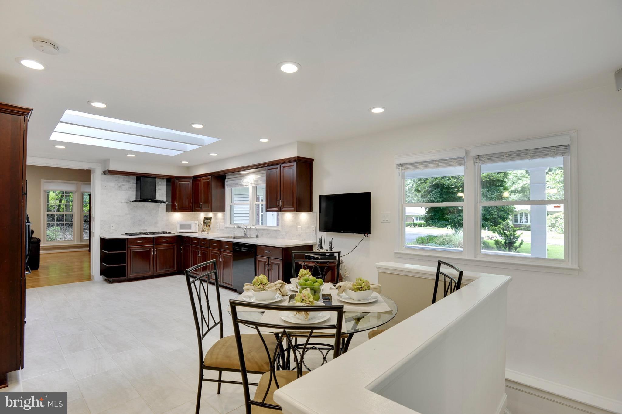 2038 Carrhill Road Vienna, VA 22181 - Photo 6 of 29 Kitchen