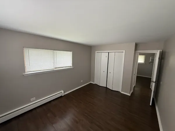 $2,300 | 1 Scotdale Road, Unit 3, La Grange Park, IL 60526