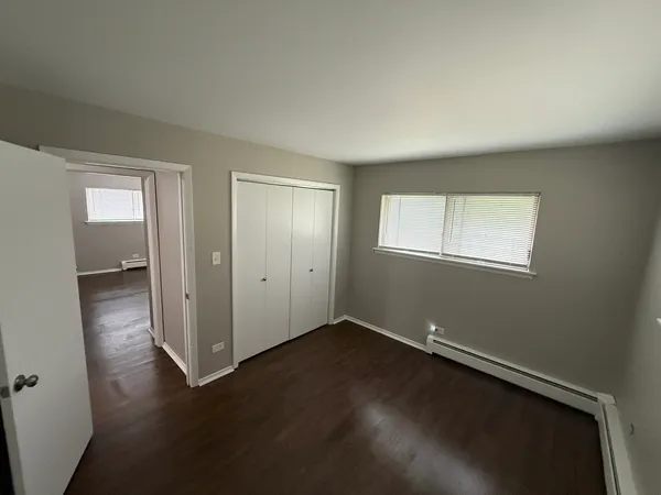$2,300 | 1 Scotdale Road, Unit 3, La Grange Park, IL 60526