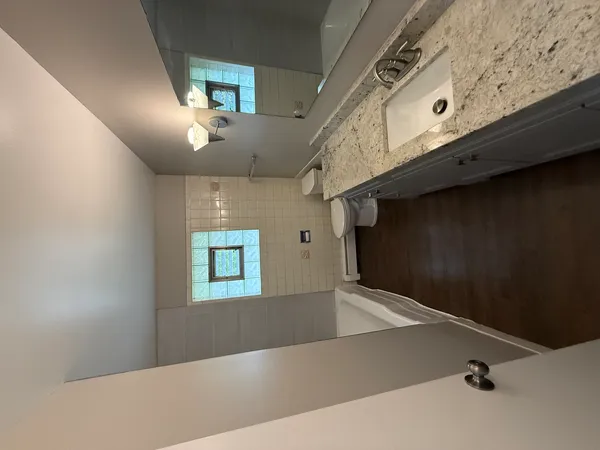$2,300 | 1 Scotdale Road, Unit 3, La Grange Park, IL 60526