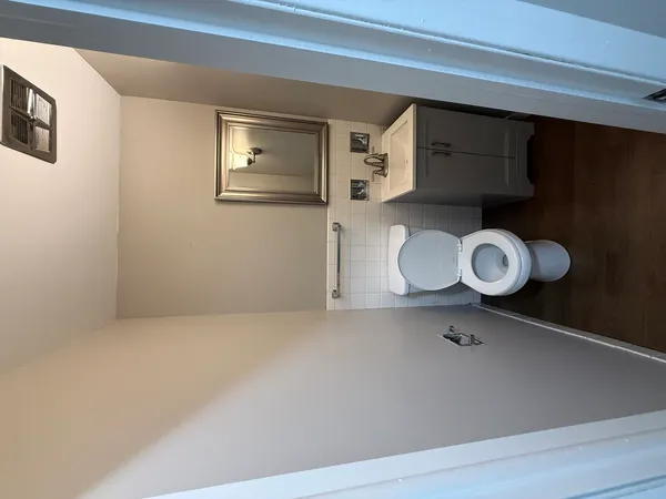 $2,300 | 1 Scotdale Road, Unit 3, La Grange Park, IL 60526