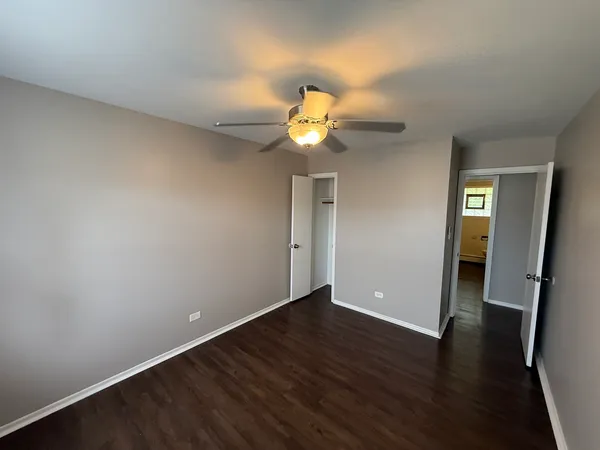 $2,300 | 1 Scotdale Road, Unit 3, La Grange Park, IL 60526