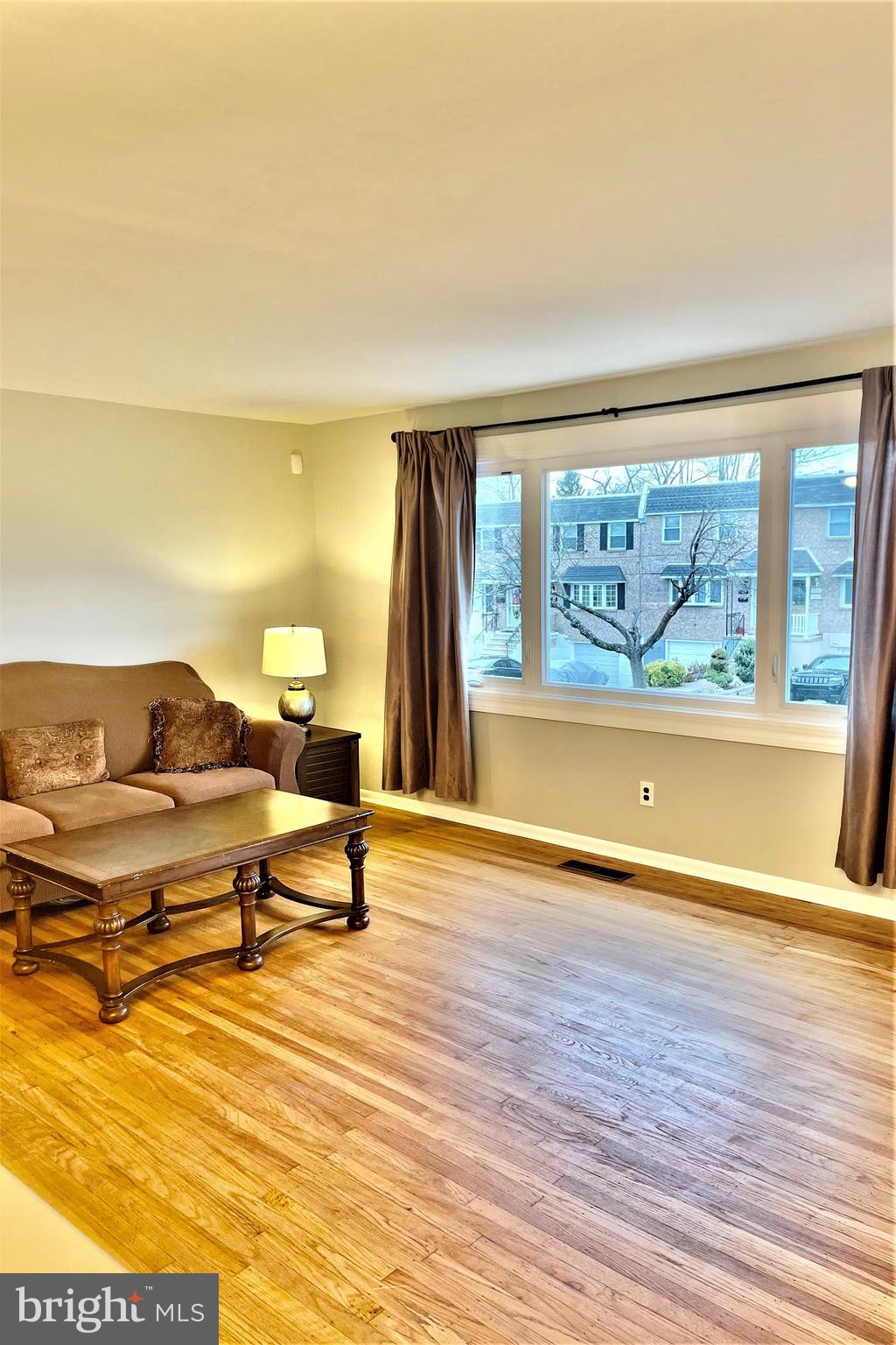 10205 West Keswick Road Philadelphia, PA 19114 - Photo 12 of 28 Gallery Image 12